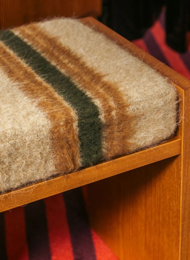 Tabouret Chiesa en mohair à rayures | Marron