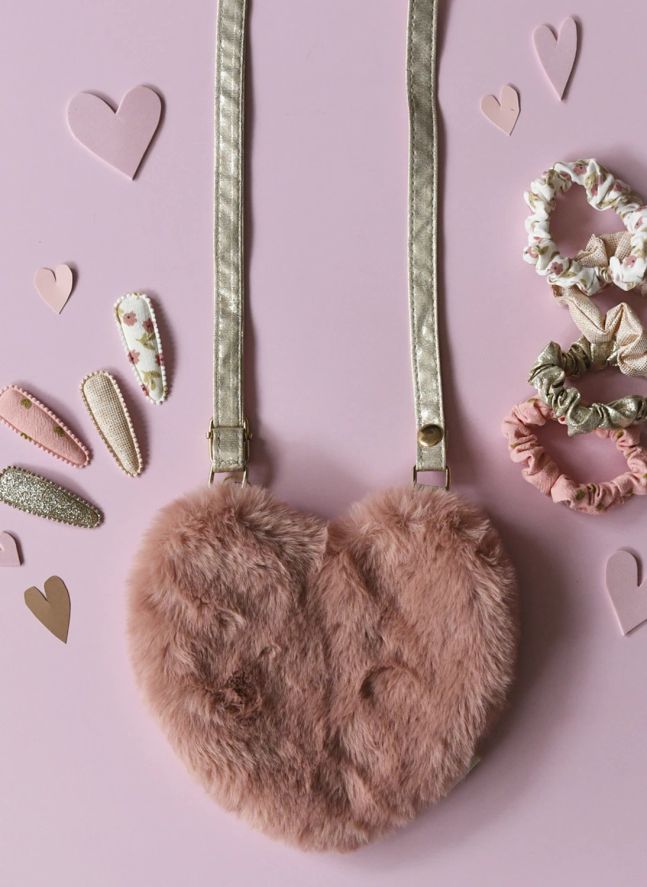 Fluffy Heart Bag | Pink