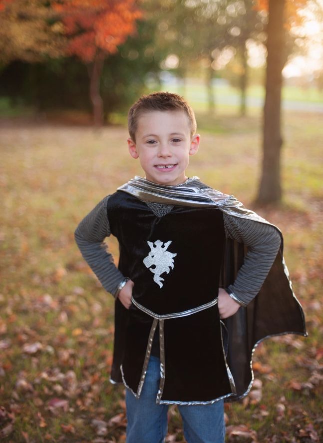 Déguisement de chevalier avec cape et couronne