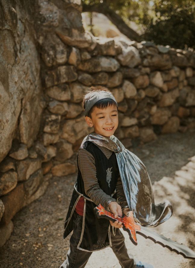 Déguisement de chevalier avec cape et couronne